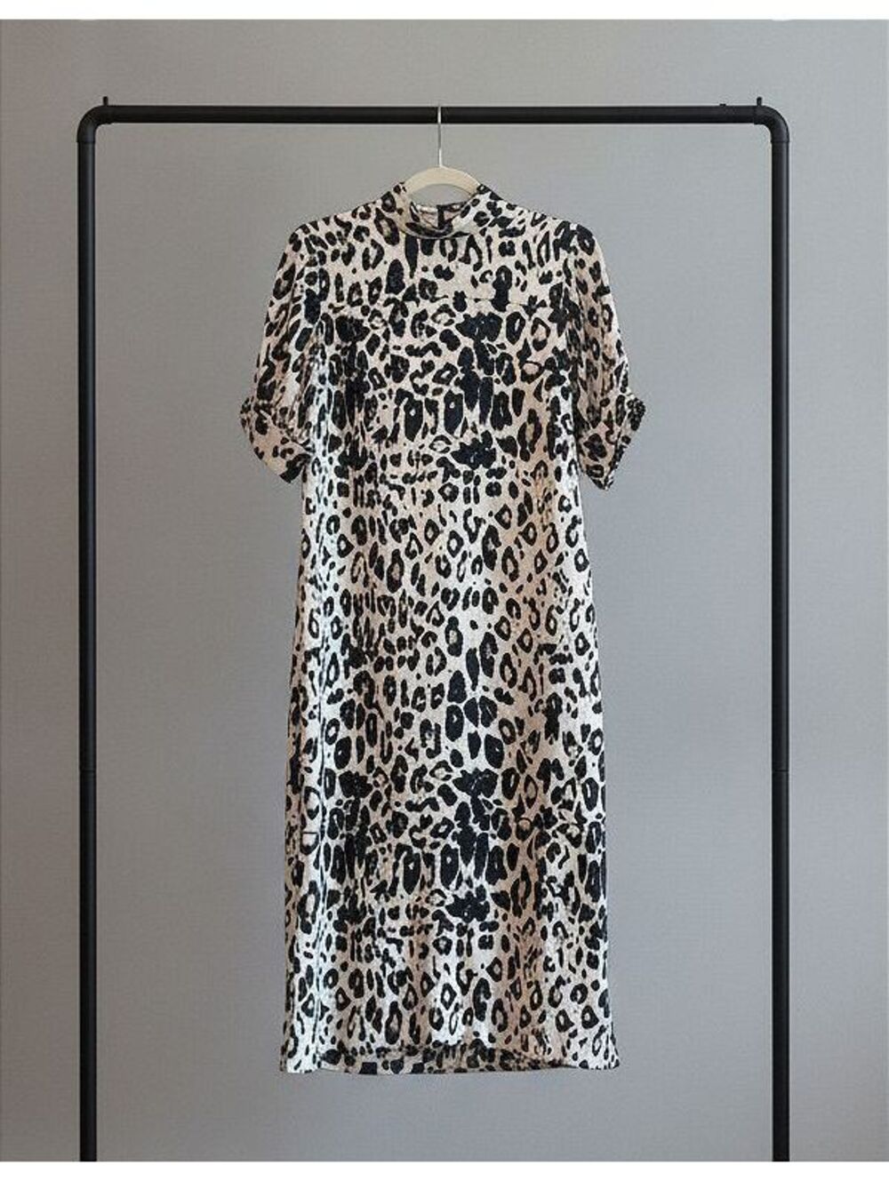 Zara Womens Corporate Chic Leopard Print Midi Dress Mock Neck Small Office Siren - Picture 2 of 6